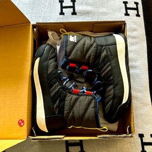 Sorel youth, Whitney 2 short lace waterproof boot, size 2